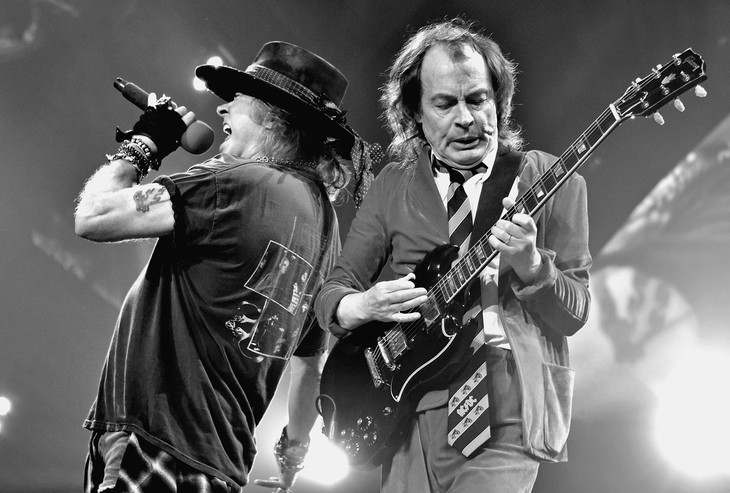 Angus Young e Axl Rose